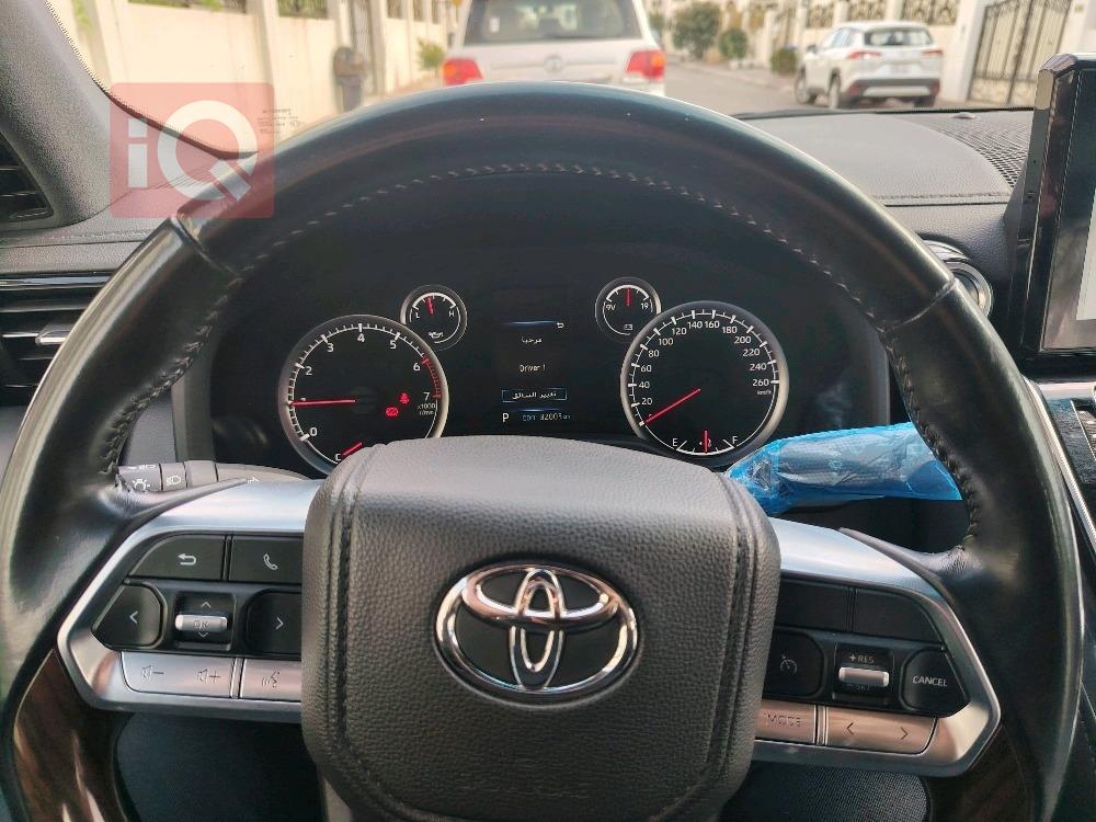 تويوتا لاندكروزر